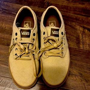 Men’s Vans tan colored size 9 like new